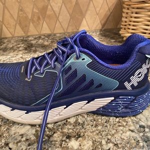 Women’s Hoka One One Athletic shoes…great condition